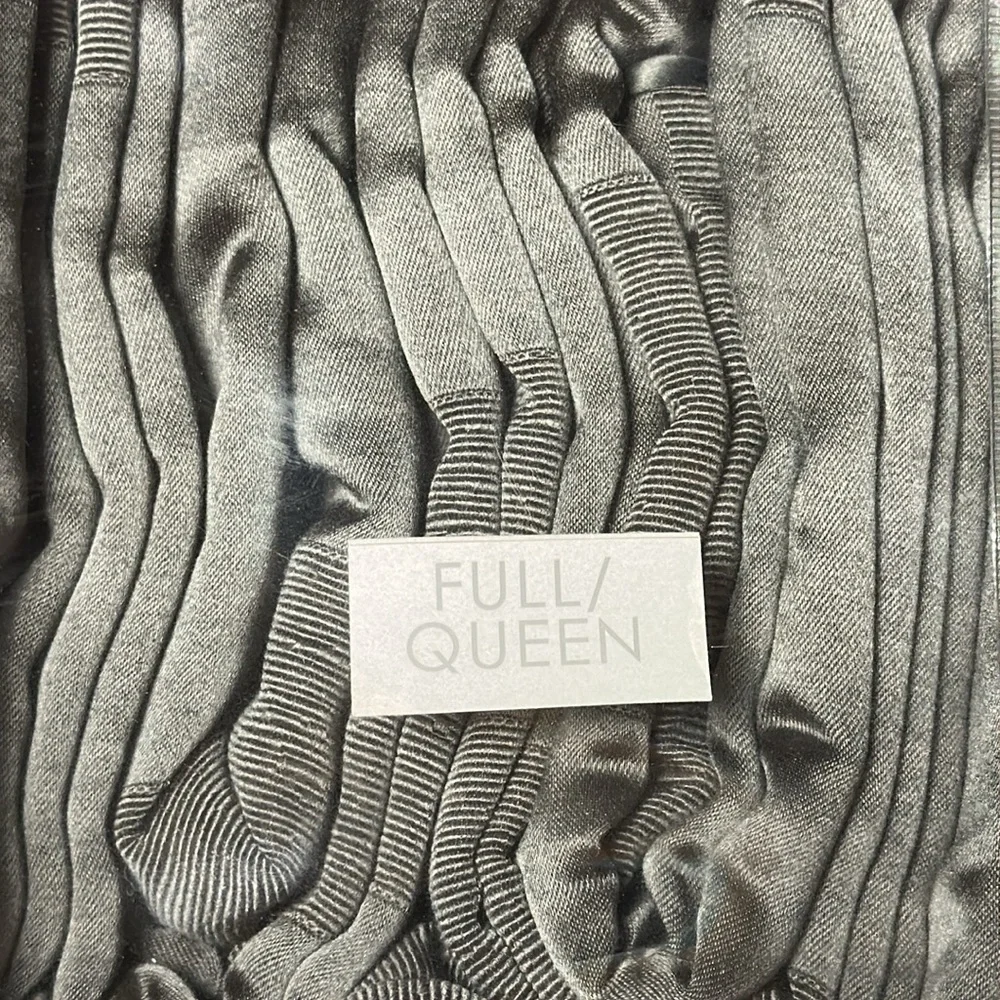 Hotel Collection Duvet Cover in Style Frame, size Full/Queen.